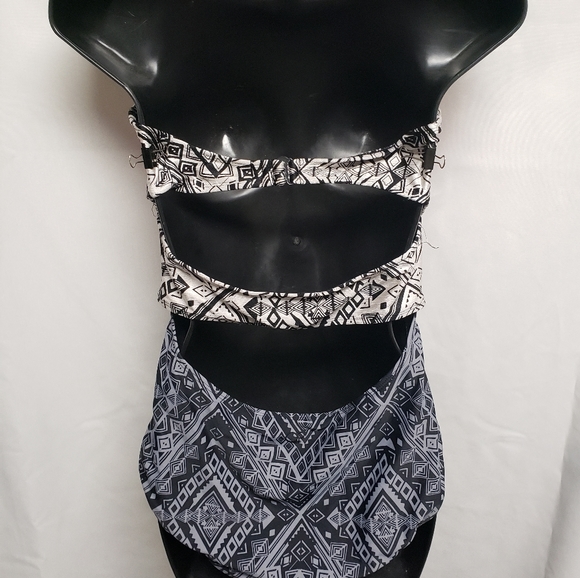 OP Large One Piece Swim Suit - Picture 2 of 5